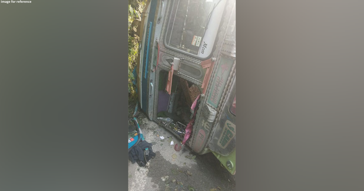 Himachal Pradesh: 3 dead as truck overturns on car